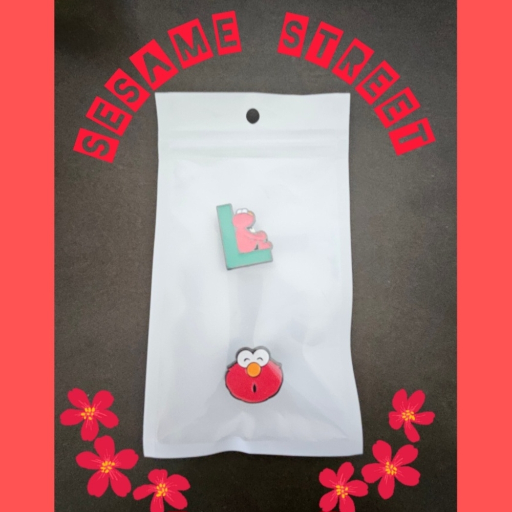 Sesame Street Elmo and Letter L Pin Set